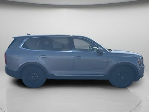 Used 2020 Kia Telluride LX FWD image 3