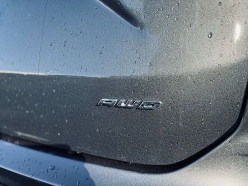 Used 2023 Ford Edge SEL w/ Sport Appearance Package image 8