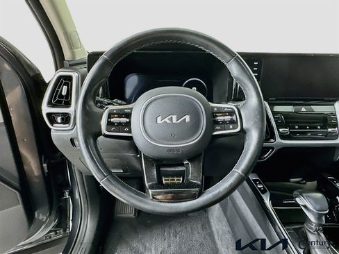 Certified 2022 Kia Sorento SX FWD image 11
