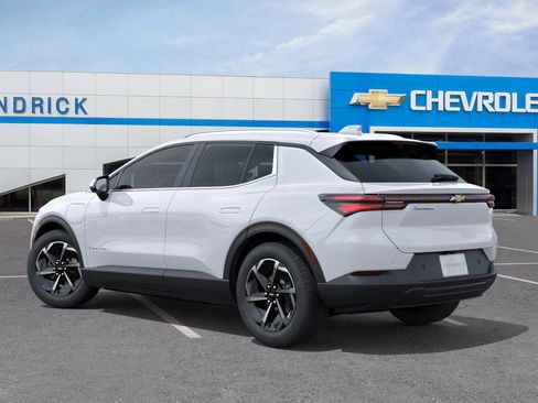 New 2026 Chevrolet Equinox EV LT image 5