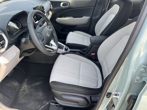 New 2026 Hyundai Venue SEL FWD image 9