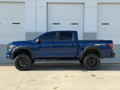 Used 2021 Nissan Titan PRO-4X w/ Pro-4x Convenience Package image 2