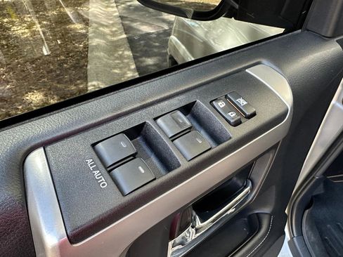 Used 2019 Toyota 4Runner SR5 image 10