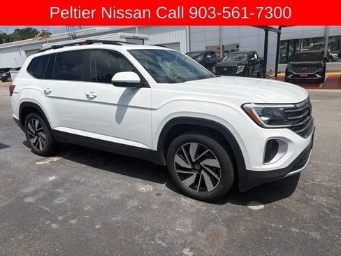 Used 2024 Volkswagen Atlas SE w/ Panoramic Sunroof Package FWD image 1