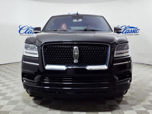 Used 2020 Lincoln Navigator Reserve w/ Equipment Group 208A Reserve image 3