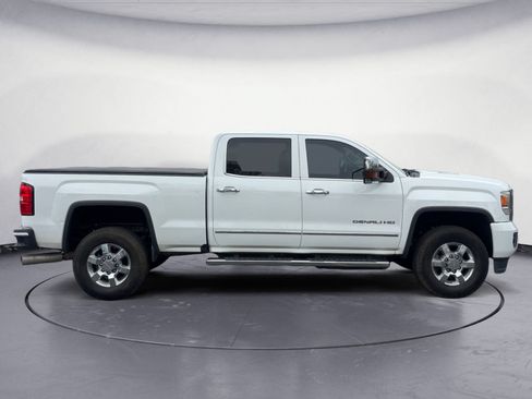 Used 2016 GMC Sierra 3500 Denali w/ Duramax Plus Package AWD/4WD image 6