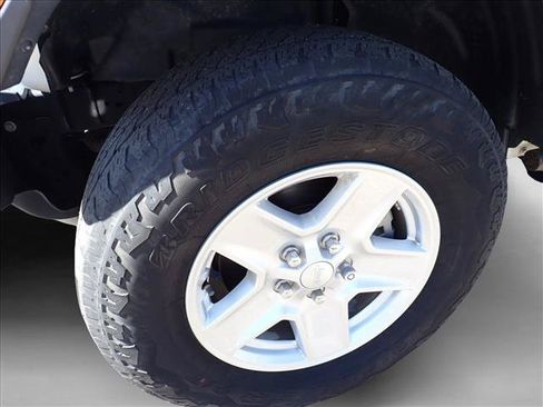 Used 2021 Jeep Gladiator Sport AWD/4WD image 7