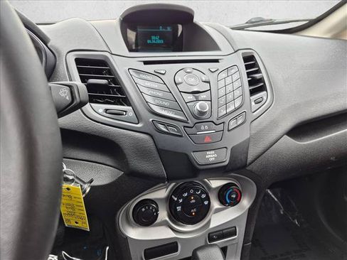 Used 2015 Ford Fiesta SE FWD image 15