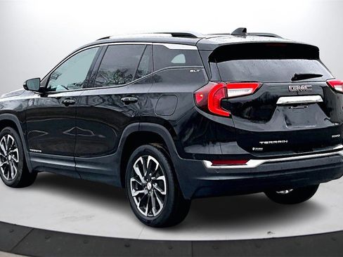 Used 2022 GMC Terrain SLT w/ Infotainment Package II image 7