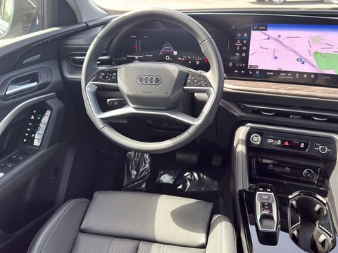 Used 2025 Audi Q5 Premium Plus w/ Premium Plus AWD/4WD image 26