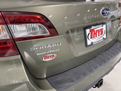 Used 2017 Subaru Outback 2.5i Premium image 5