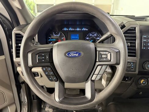 Used 2022 Ford F550 4x4 Regular Cab Super Duty image 17