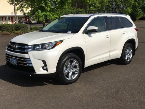 Used 2019 Toyota Highlander Limited AWD/4WD image 11