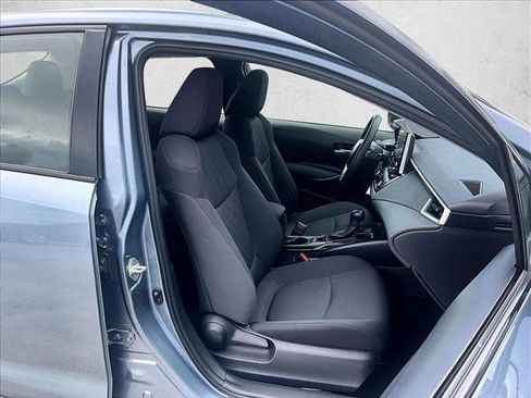 Used 2020 Toyota Corolla LE FWD image 9