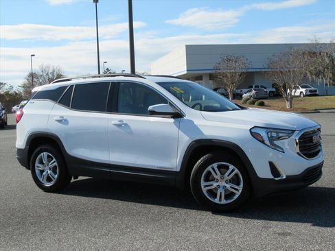 Used 2018 GMC Terrain SLE w/ Driver Convenience Package image 2