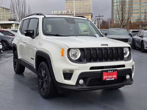Used 2023 Jeep Renegade Altitude w/ Sun/Sound Group image 7