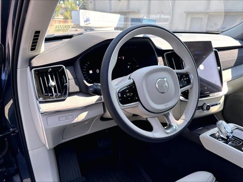 New 2026 Volvo XC90 T8 Ultra w/ Protection Package Premier AWD/4WD image 8
