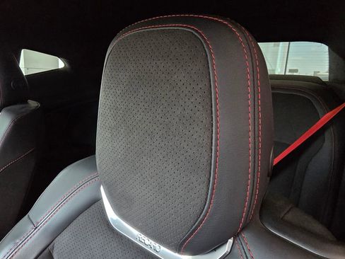 Used 2018 Chevrolet Camaro ZL1 image 22