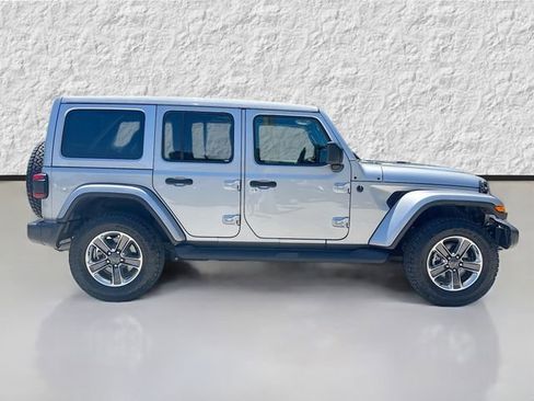 Used 2020 Jeep Wrangler Unlimited Sahara AWD/4WD image 2