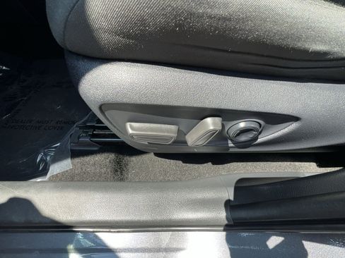 Used 2024 Toyota RAV4 XLE AWD/4WD image 14