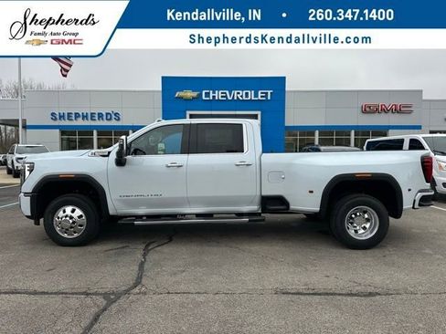 New 2026 GMC Sierra 3500 Denali w/ Denali Reserve Package image 1