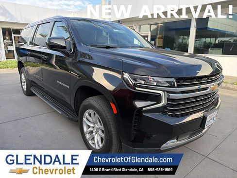 Certified 2021 Chevrolet Suburban LT image 1