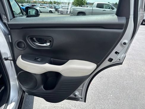 Used 2024 Honda HR-V EX-L image 36