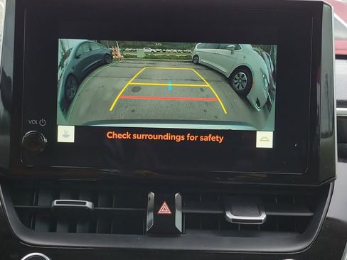 Used 2024 Toyota Corolla Cross XLE image 24