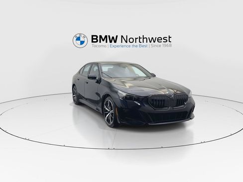 New 2027 BMW 530i xDrive w/ M Sport Package AWD/4WD image 7