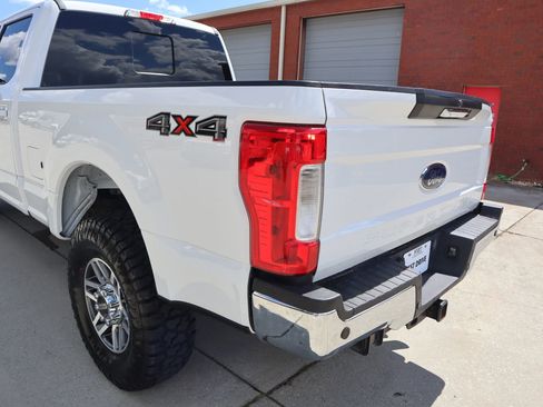 Used 2019 Ford F250 Lariat w/ Lariat Value Package image 30