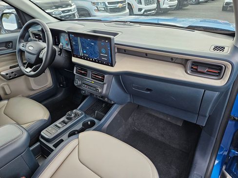 Used 2025 Ford Maverick Lariat w/ 4K Tow Package image 34