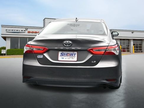 Used 2020 Toyota Camry LE FWD image 4