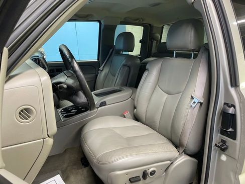 Used 2004 Chevrolet Silverado 3500 LT image 17
