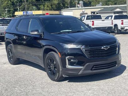 Used 2023 Chevrolet Traverse LT
