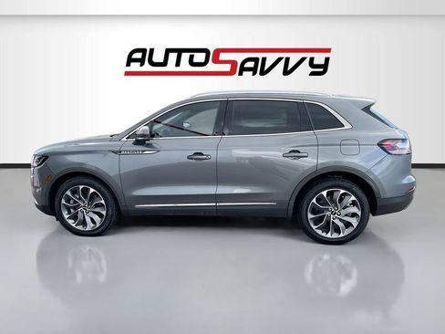 Used 2023 Lincoln Nautilus Reserve w/ Luxury Package image 4