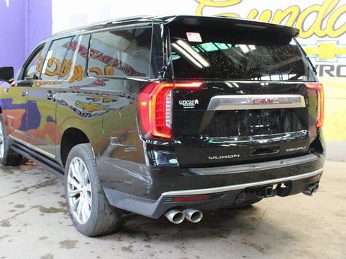 Used 2022 GMC Yukon XL Denali image 6