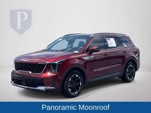 Used 2025 Kia Sorento S w/ Panoramic Sunroof Package FWD image 4
