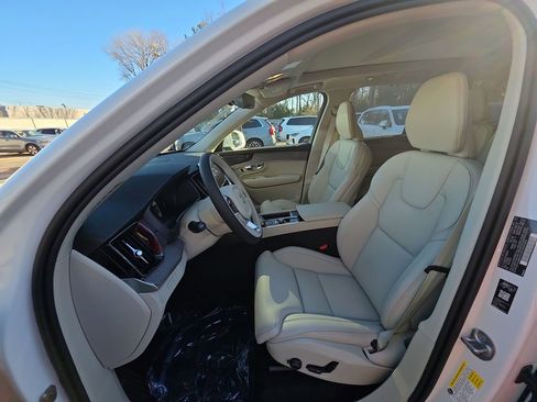 New 2026 Volvo XC90 T8 Ultra image 25
