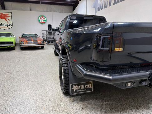 Used 2015 RAM 3500 Laramie w/ Convenience Group image 9