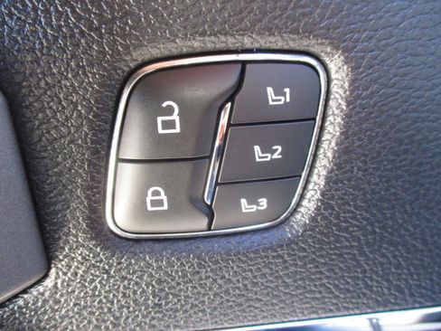 Used 2020 Ford F250 Platinum w/ FX4 Off-Road Package image 46