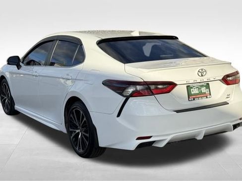 Used 2020 Toyota Camry SE image 9