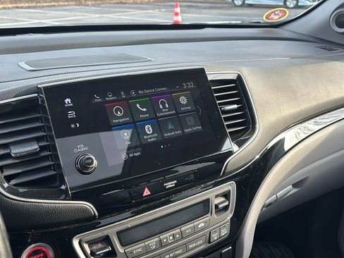 Used 2019 Honda Pilot Touring image 19