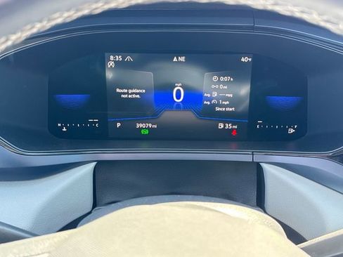 Used 2022 Volkswagen Taos SE w/ Panoramic Sunroof Package image 26