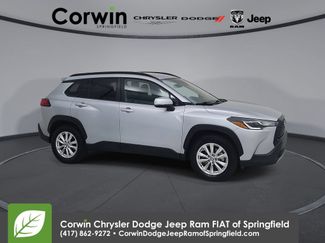 Used 2022 Toyota Corolla Cross LE FWD video 1