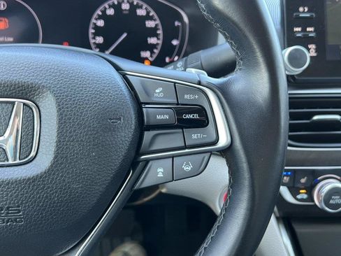 Used 2018 Honda Accord Touring image 25