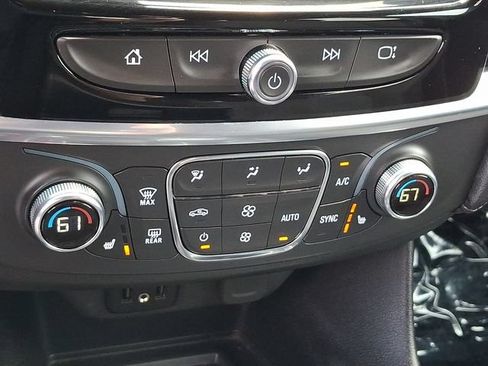 Certified 2022 Chevrolet Traverse LT AWD/4WD image 17