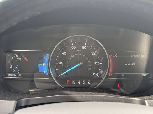 Used 2018 Ford Explorer XLT w/ Equipment Group 201A AWD/4WD image 14