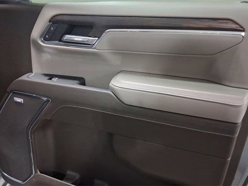 Used 2024 GMC Sierra 1500 SLT w/ SLT Premium Plus Package image 18