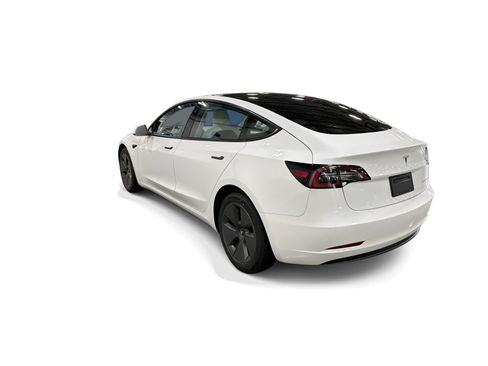 Certified 2022 Tesla Model 3 Long Range AWD/4WD image 4