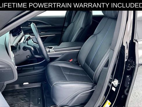 Used 2025 Cadillac Lyriq Luxury w/ LPO, Floor Liner Package AWD/4WD image 32